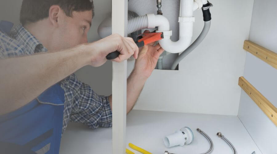 Expert burst pipe repair services in Norwich, KS